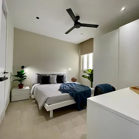 アパート Bugibba Square Seafront By Holi