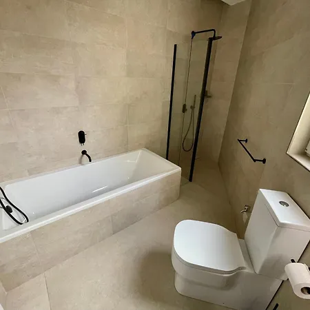 Bugibba Square Seafront By Holi * セント・ポールズ・ベイ