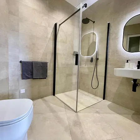 Bugibba Square Seafront By Holi アパート セント・ポールズ・ベイ