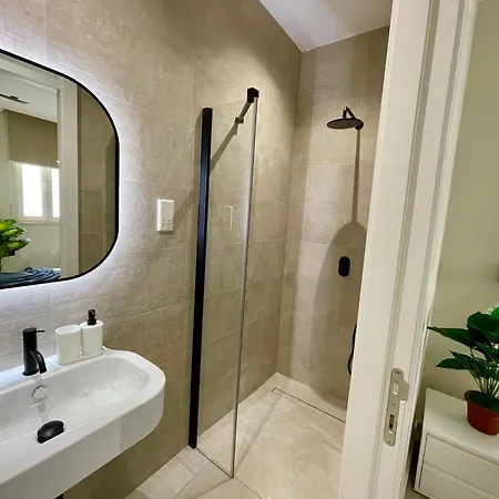 Bugibba Square Seafront By Holi セント・ポールズ・ベイ