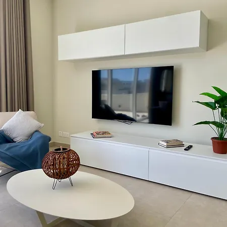 アパート Bugibba Square Seafront By Holi *