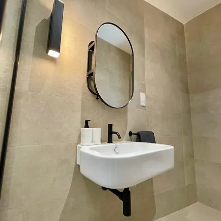 Bugibba Square Seafront By Holi * セント・ポールズ・ベイ