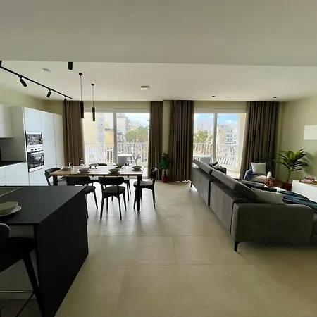 Bugibba Square Seafront Lux By Holi Apartment *