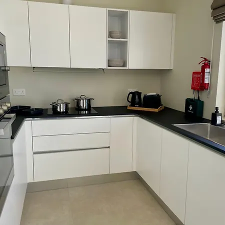 Bugibba Square Seafront Lux By Holi Apartment *