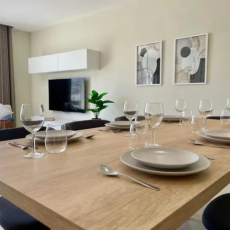 Bugibba Square Seafront By Holi Apartamento