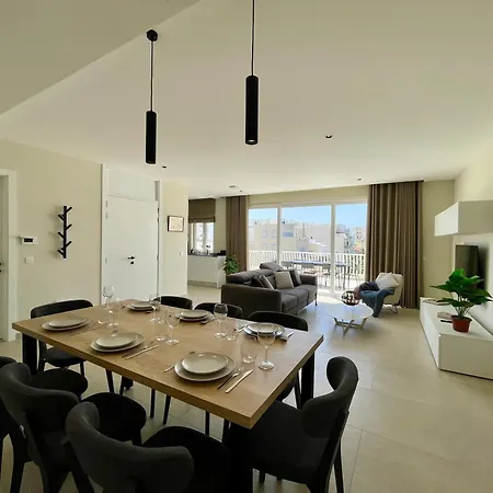 Bugibba Square Seafront Lux By Holi Apartment
