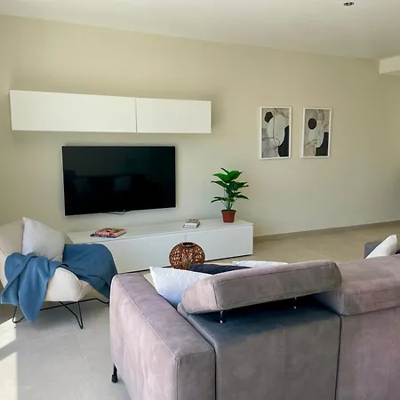 Bugibba Square Seafront Lux By Holi Apartment
