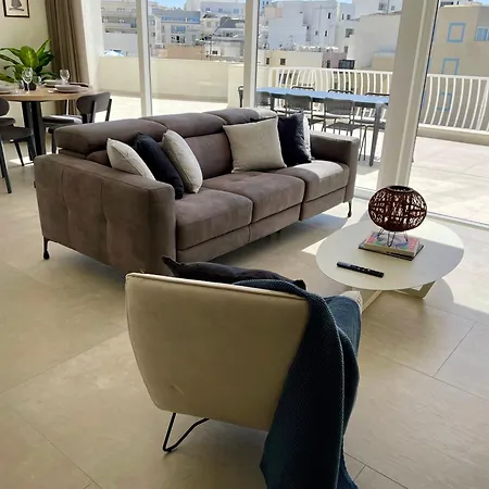 Bugibba Square Seafront Lux By Holi Apartment