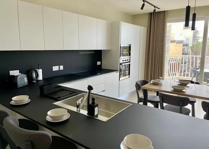 Bugibba Square Seafront By Holi Appartement *