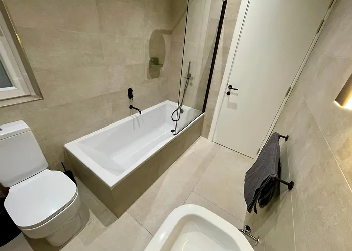 Bugibba Square Seafront By Holi Appartement