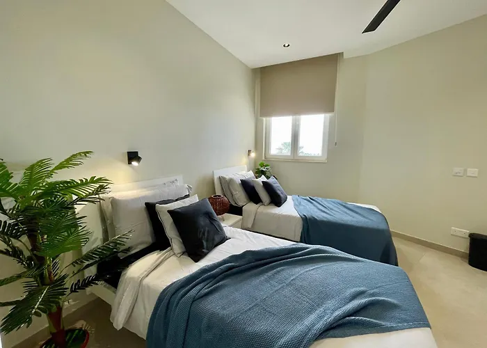 Bugibba Square Seafront By Holi Appartement *